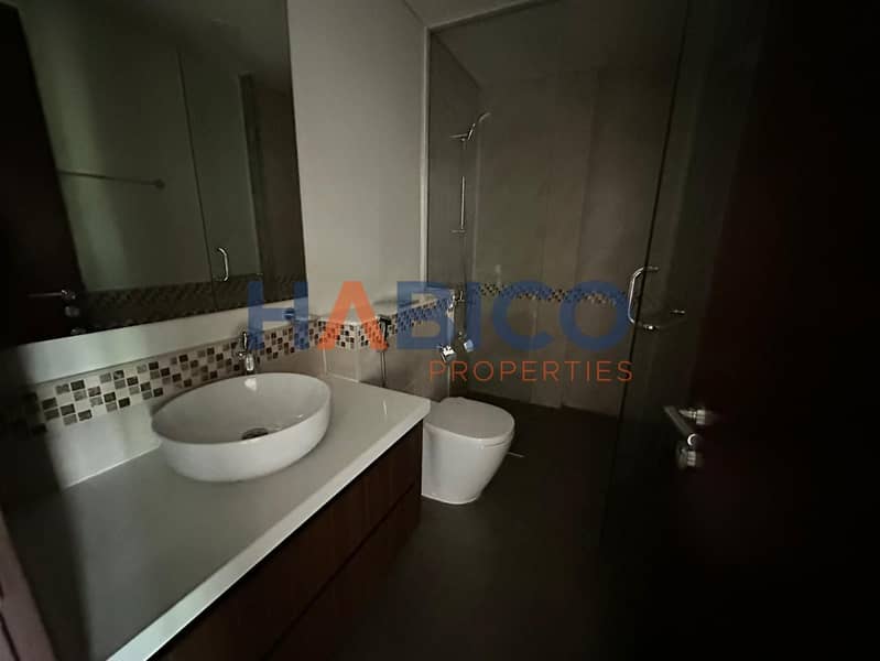 16 daf0e25f-2077-40ea-b788-57adf7b50668. jpg