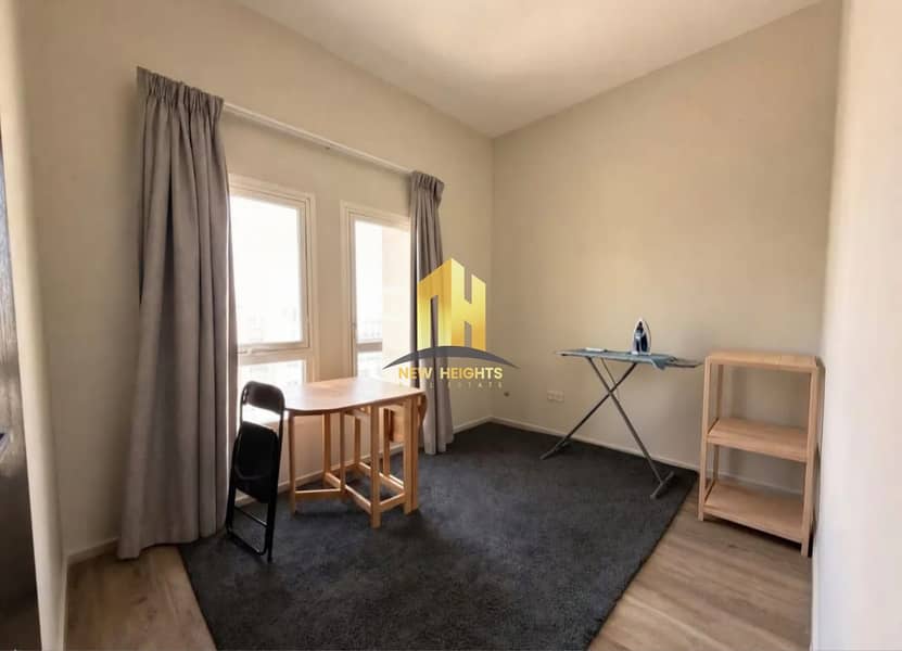 9 ROOM 1. jpeg