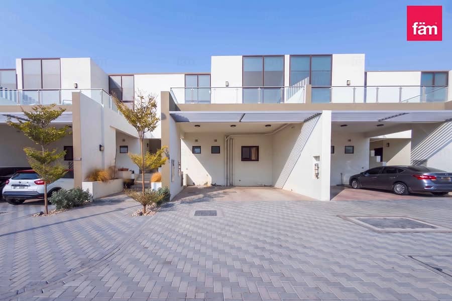 Brand New | Ellie Saab | Ready To Move In Brand New | Ellie Saab | Ready To Move In
