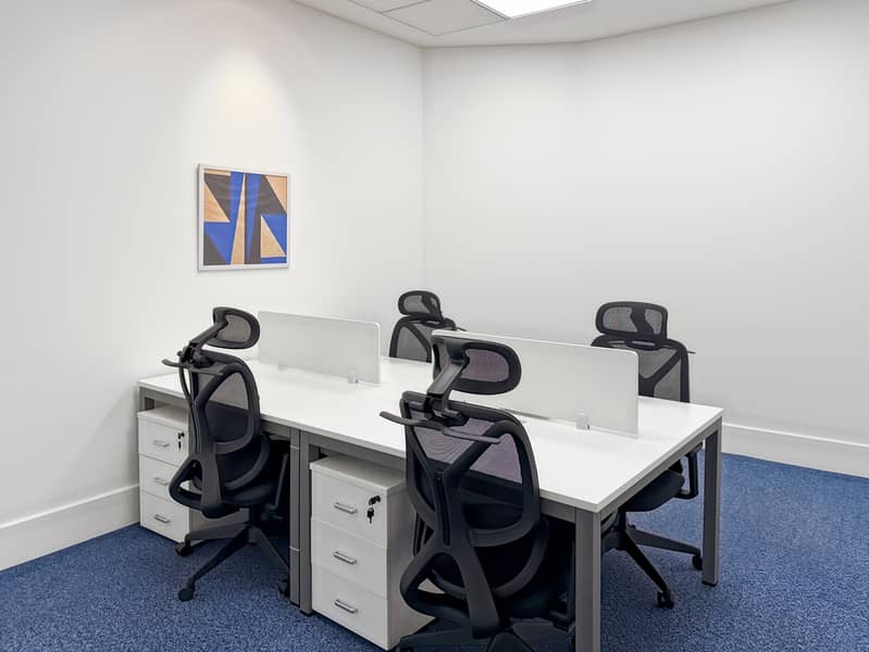 7 Regus_Riyadh, Kingdom Tower_Saudi Arabia_Centre 6431_Coworking 2. JPG