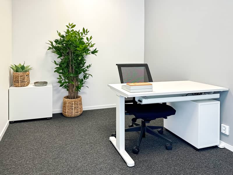 7 Regus_Former3MHQ_Sweden_6140_Office5. jpg
