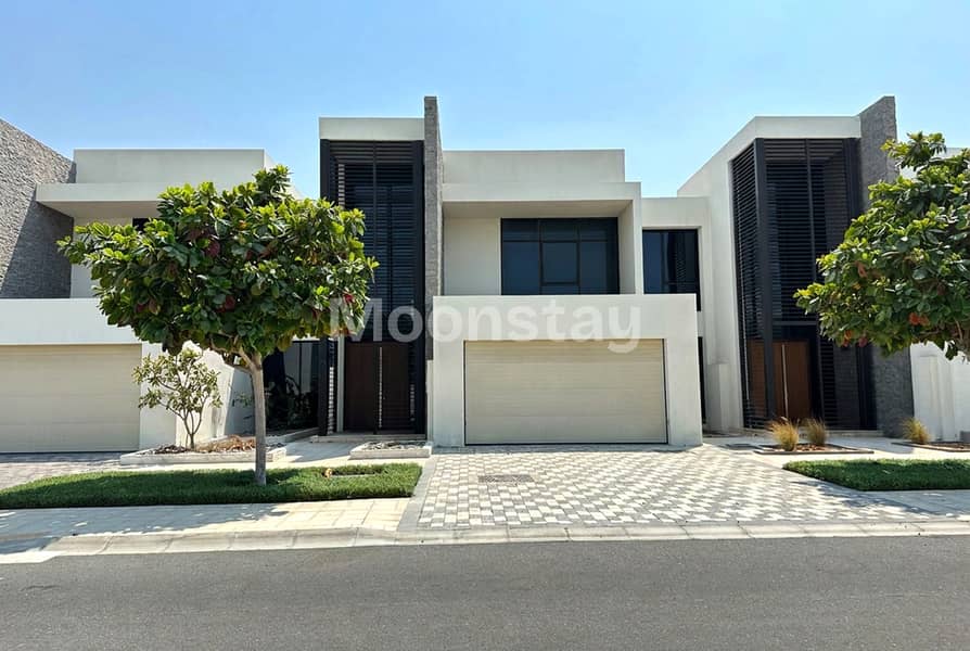 Private Pool | Luxury Unit | Ready To Move Private Pool | Luxury Unit | Ready To Move