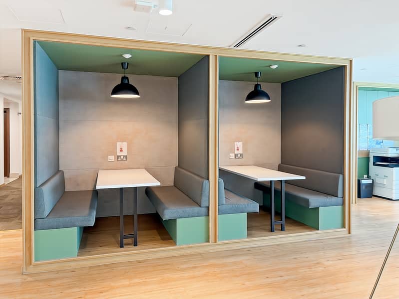 3 Regus_Dubai, DAFZ, Freezone_UAE_Centre 5784_Business Lounge 2. jpg
