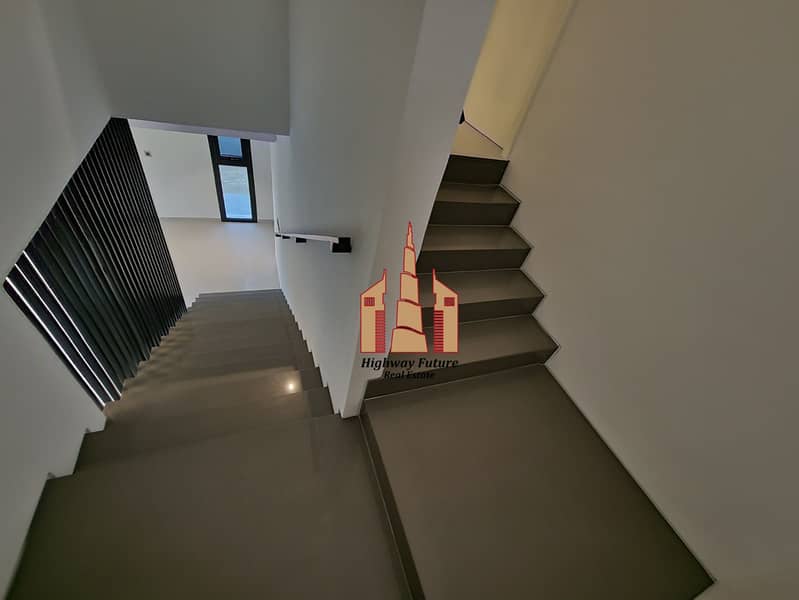 2 3308bfc3-88ba-4492-a112-ee93b0cdef49. jpg