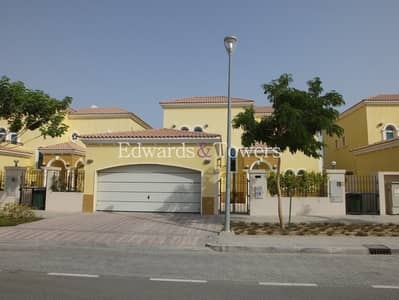 Villa de 3 chambres à à vendre à Jumeirah Park, Dubai - Villa à Jumeirah Park,District 8, 3 chambres, 7600000 AED - 16359223 Villa de 3 chambres à à vendre à Jumeirah Park, Dubai - Villa à Jumeirah Park,District 8, 3 chambres, 7600000 AED - 16359223