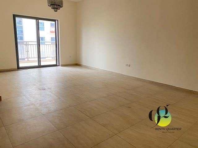 Spacious/Chiller Free/ Close to Metro Spacious/Chiller Free/ Close to Metro