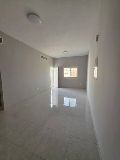 2 Bedroom Apartment for Rent in Al Jurf, Ajman - WhatsApp Image 2026-08-31 at 13.17. 29. jpeg 2 Bedroom Apartment for Rent in Al Jurf, Ajman - WhatsApp Image 2026-08-31 at 13.17. 29. jpeg