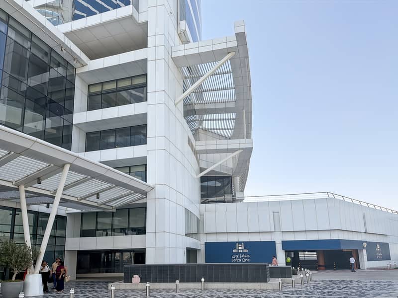2 Regus_DUBAI, JAFZA One _UAE_Centre 3444_Building Exterior 1. jpg
