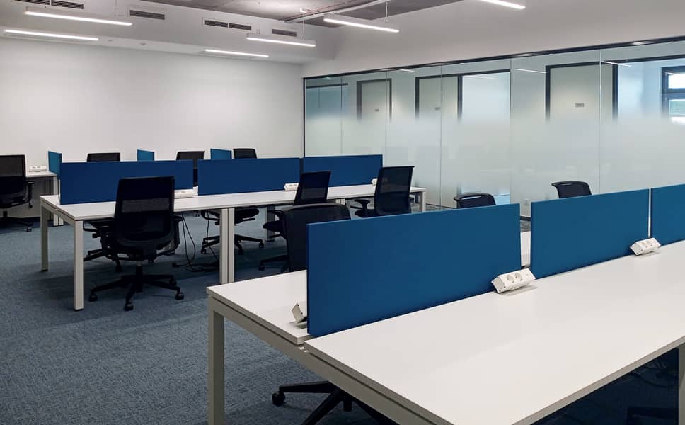 9 Regus_Biatorbágy, Tópark Center_Hungary_Centre 6360_Co-working 1. j. jpg