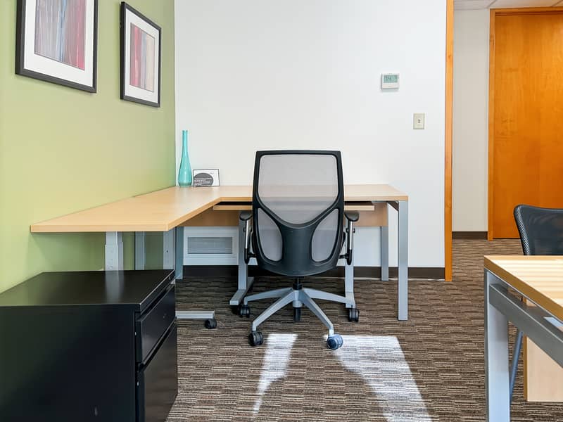 9 Regus_IA, Johnston – Des Moines – Foxboro Square _USA_Centre 2472_Office 1. jpg. jpg