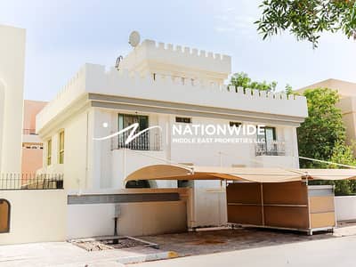 3 Bedroom Villa for Rent in Al Mushrif, Abu Dhabi - Stunning 3BR+M | Community Views | Calm Lifestyle