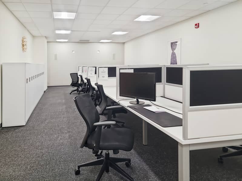 8 Regus_WI, West Allis - West National Avenue_USA_Centre_5993_Coworking. jpg