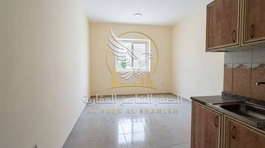 Studio de  à à louer à Bu Tina, Sharjah - Enhance_real_estate_photo_202608251323. jpeg