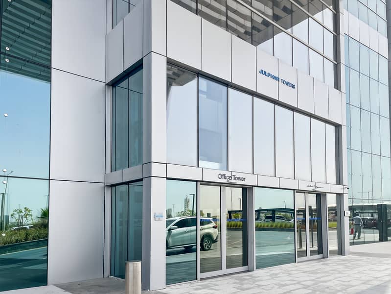2 Regus_RAS AL KHAIMAH, Julphar Tower RAK_UAE_Centre 5380_Building Exterior. jpg