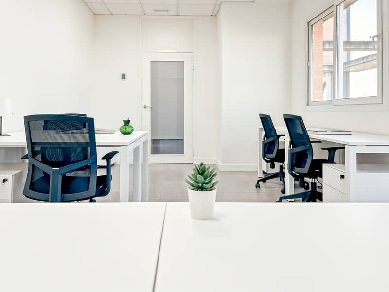 10 Regus_Torre Este_Spain_Centre 7941_Office 5. jpg