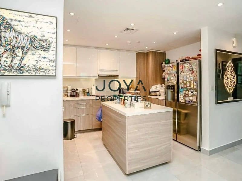 Spacious 2BD Upgraded| Burj Khalifa View Spacious 2BD Upgraded| Burj Khalifa View