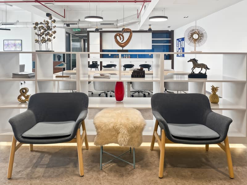 4 Regus_RAS AL KHAIMAH, Julphar Tower RAK_UAE_Centre 5380_Communal Area. jpg