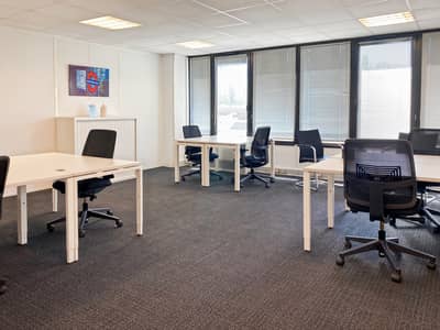 Office for Rent in Sheikh Zayed Road, Dubai - Regus_Grenoble Meylan_France_Centre 4158_Co-working 2. jpg