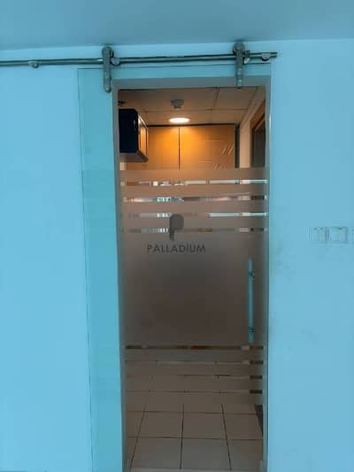 Office for Rent in Business Bay, Dubai - Spacious/fully fitted office/Prime Location