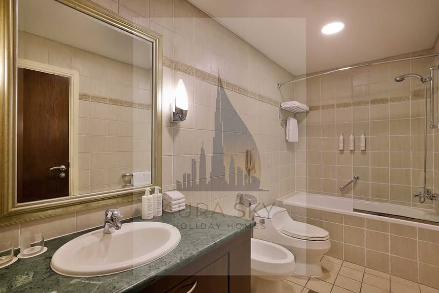4 Bathroom. jpg