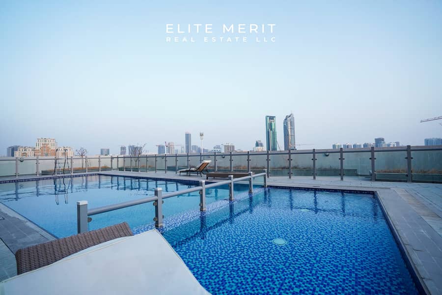 9 POOL SYDNEY TOWER. jpg