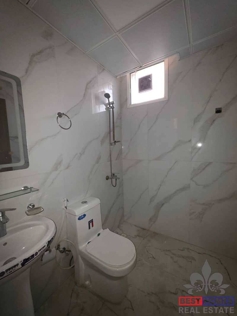8 1000543957. jpg