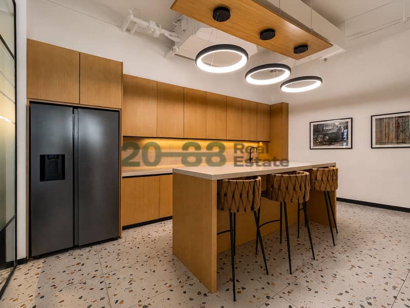 6 Office20. jpg