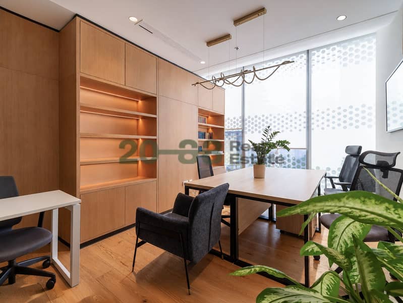 24 Office23. jpg