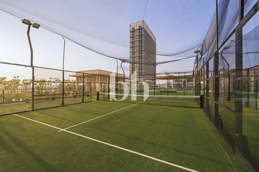 8 HHI City Tower I External Lounge