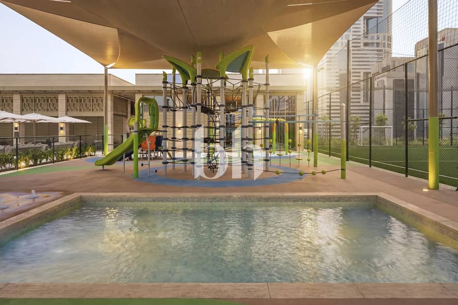 15 HHI City Tower I External Lounge