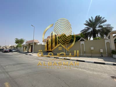 8 Bedroom Villa for Sale in Al Darari, Sharjah - 73fee2fd-d5d3-432f-a777-b45d81bc8e32. jpg 8 Bedroom Villa for Sale in Al Darari, Sharjah - 73fee2fd-d5d3-432f-a777-b45d81bc8e32. jpg