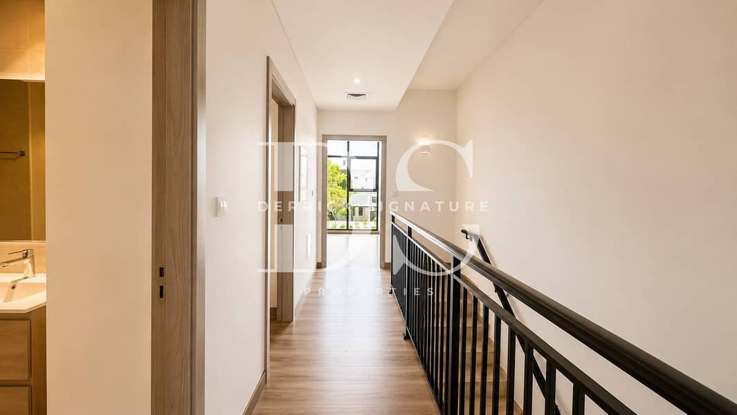 5 Corridor upstairs. jpg