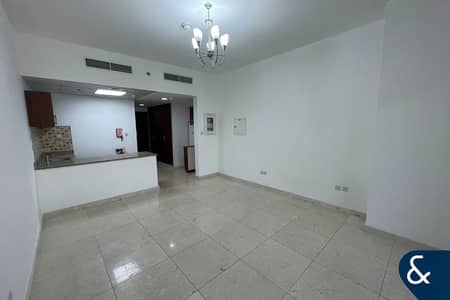 Studio for Rent in Business Bay, Dubai - Exclusive | Unfurnished | Pool Views | Studio Studio for Rent in Business Bay, Dubai - Exclusive | Unfurnished | Pool Views | Studio
