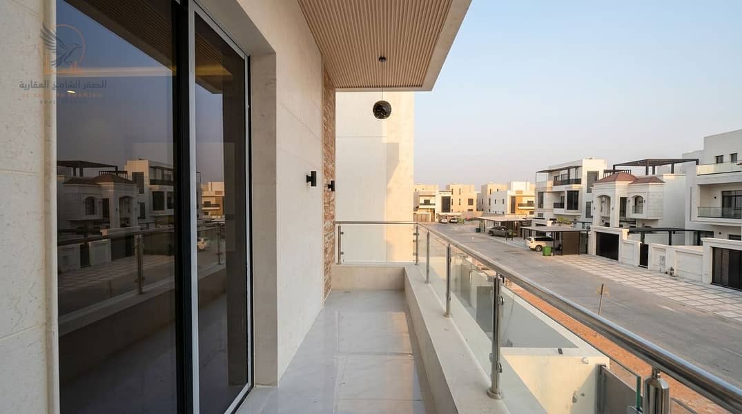 3 Enhance_real_estate_photograph_l…_202608281614. jpeg