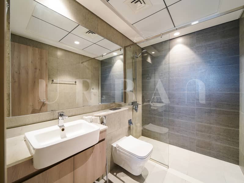 14 ADU00126. jpg