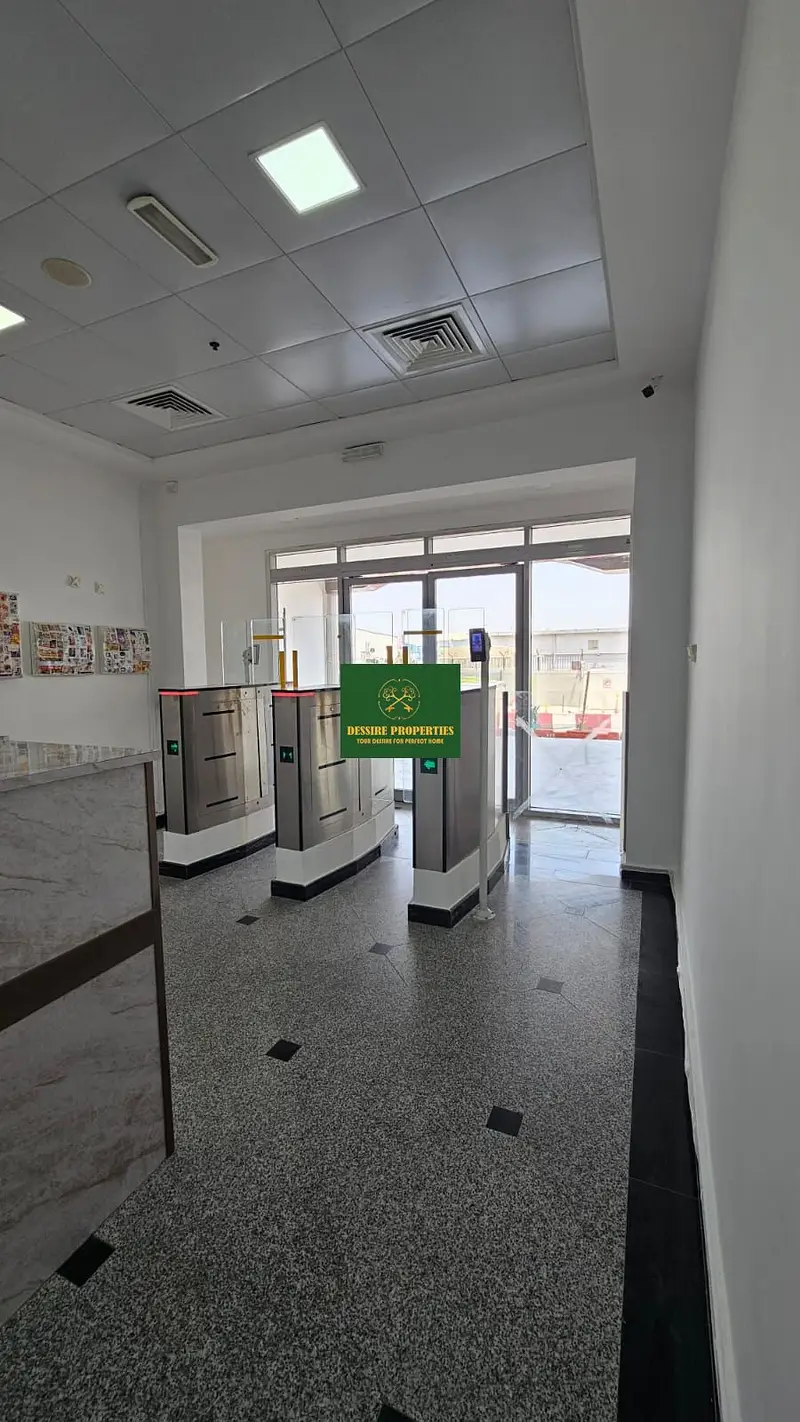CORNER UNIT /BK View/Vastu unit Cash buyers are welcome