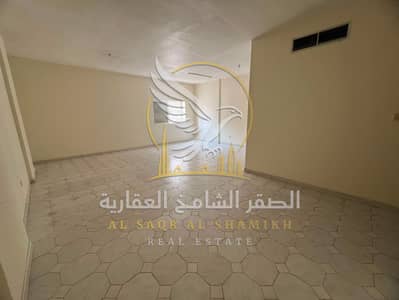 فلیٹ 2 غرفة نوم للايجار في السور، الشارقة - WhatsApp Image 2026-08-17 at 1.01. 03 PM. jpeg فلیٹ 2 غرفة نوم للايجار في السور، الشارقة - WhatsApp Image 2026-08-17 at 1.01. 03 PM. jpeg