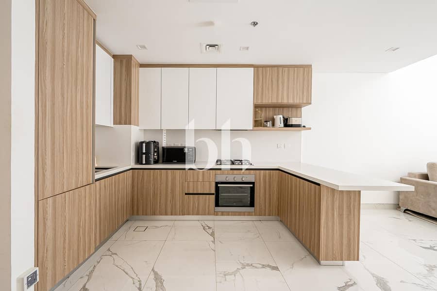 3 images image img