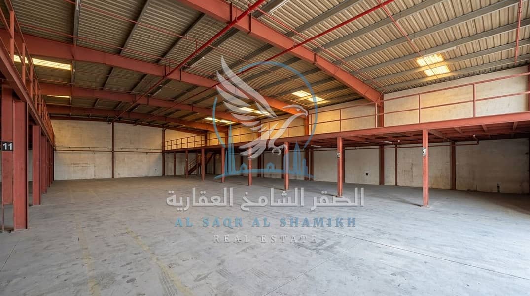 6 مستودع واسع في قلب الصناعية 11. jpeg