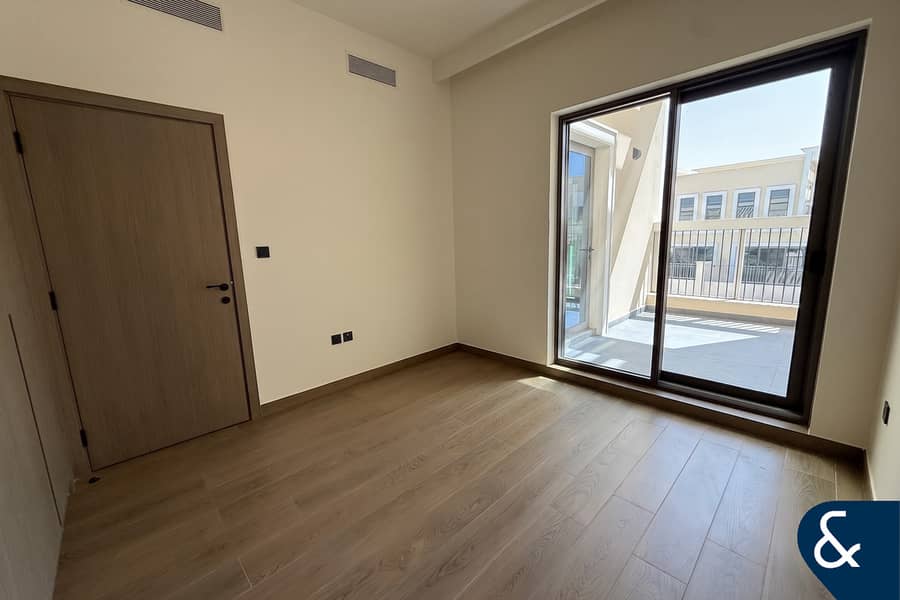 Single Row | 4 Bedroom | Can Be Mortgaged Single Row | 4 Bedroom | Can Be Mortgaged