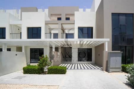 Townhouse de 4 chambres à à louer à DAMAC Hills, Dubai - Maison de ville à DAMAC Hills，Greenwoods, 4 chambres, 220000 AED - 16371023