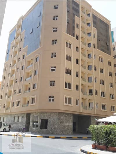 阿尔坎特米亚， 夏尔迦 商业大厦待售 - WhatsApp Image 2026-09-02 at 12.43. 31 PM (3). jpeg