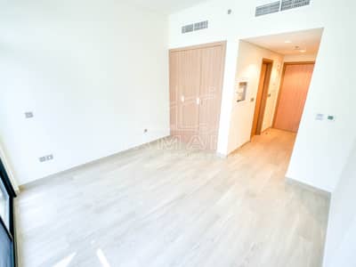 Studio for Rent in Meydan, Dubai - Multiple options Chiller free Kitchen appliances