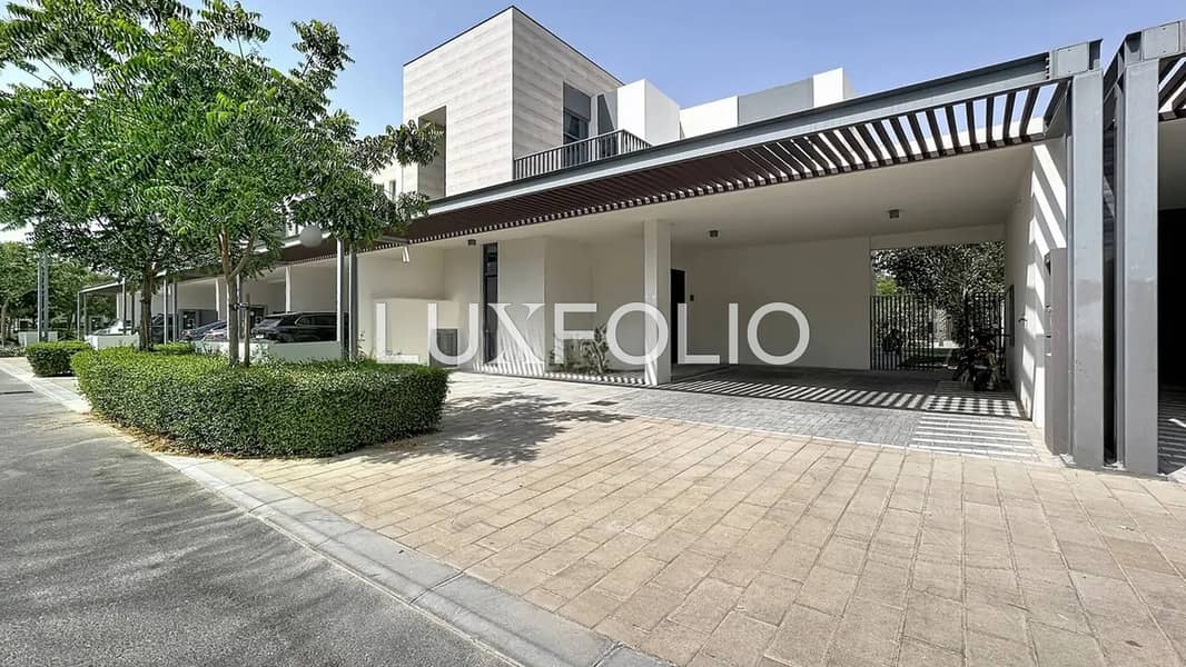 Single Row | Vacant now | Landscaped Single Row | Vacant now | Landscaped