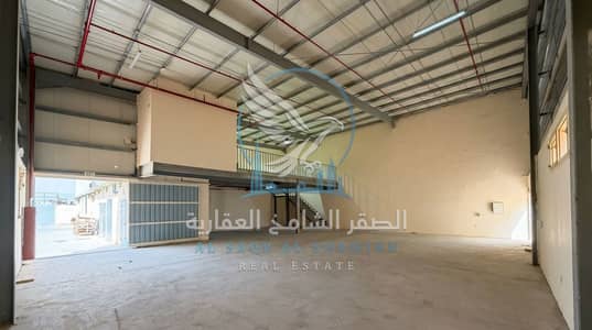 Warehouse for Rent in Al Sajaa Industrial, Sharjah - مستودع 4,500 قدم² الصجعة ميزانين. jpeg Warehouse for Rent in Al Sajaa Industrial, Sharjah - مستودع 4,500 قدم² الصجعة ميزانين. jpeg
