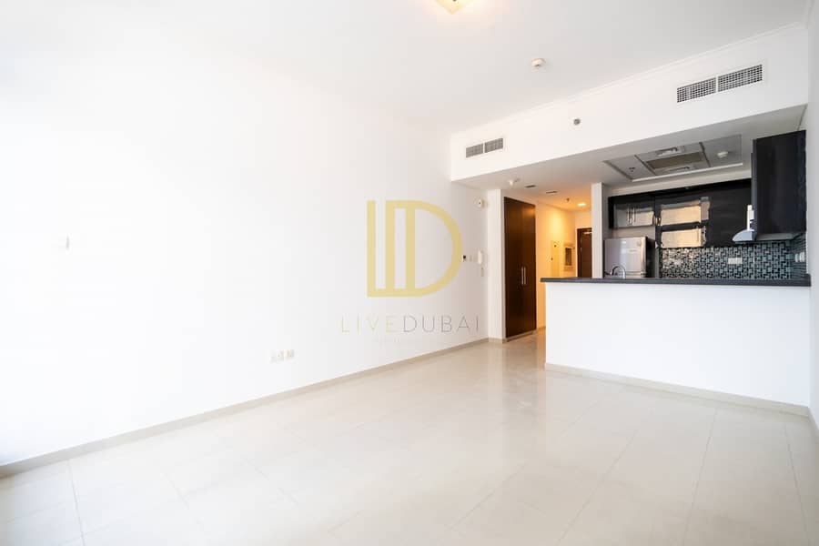 Sea View - Kitchen Equipped - Ready to Move In Sea View - Kitchen Equipped - Ready to Move In