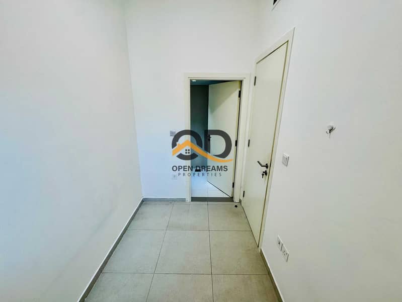 5 6de7db17-ee15-423a-b879-26863275b3a0. jpg