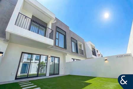 3 Schlafzimmer Townhouse zum zum Verkauf in Dubai South, Dubai - Reihenhaus in Dubai South,Emaar South,Expo Golf Villas,Expo Golf Villas 4 (Greenviews 1), 3 schlafzimmer, 2900000 AED - 16302289 3 Schlafzimmer Townhouse zum zum Verkauf in Dubai South, Dubai - Reihenhaus in Dubai South,Emaar South,Expo Golf Villas,Expo Golf Villas 4 (Greenviews 1), 3 schlafzimmer, 2900000 AED - 16302289