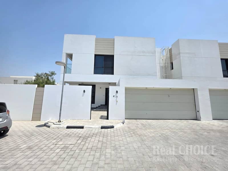 Spacious 4BR | Private Garden | Family Friendly Spacious 4BR | Private Garden | Family Friendly