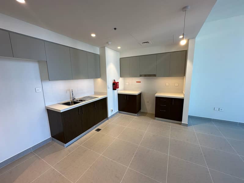 4 WhatsApp Image 2025-04-15 at 15.34. 21. jpeg
